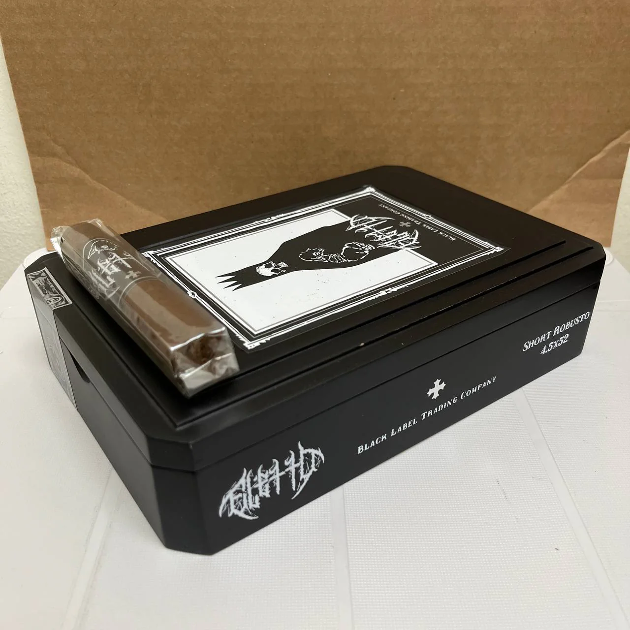 Black Label Trading Eletto Short Robusto - Image 4