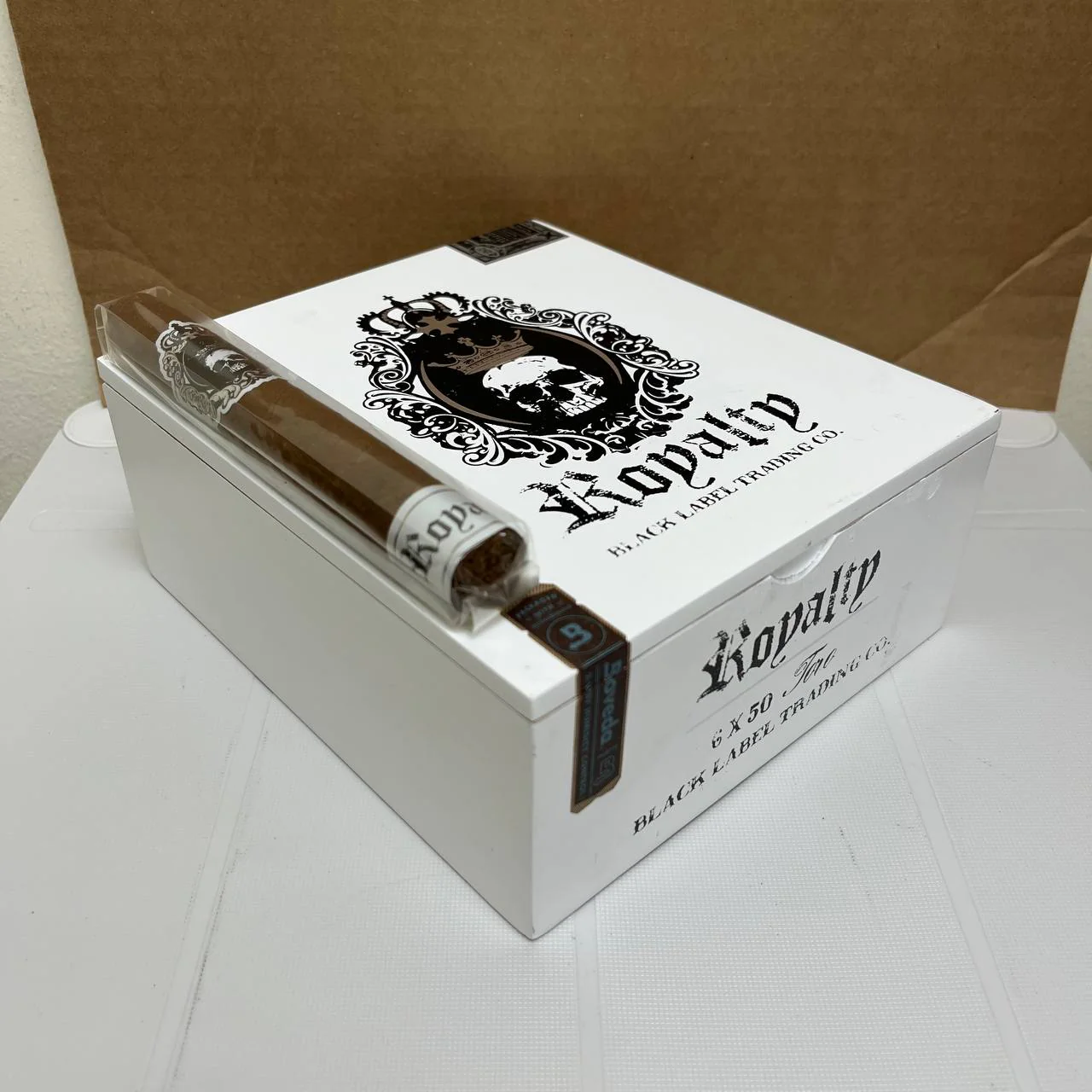 Black Label Trading Royalty Toro - Image 4