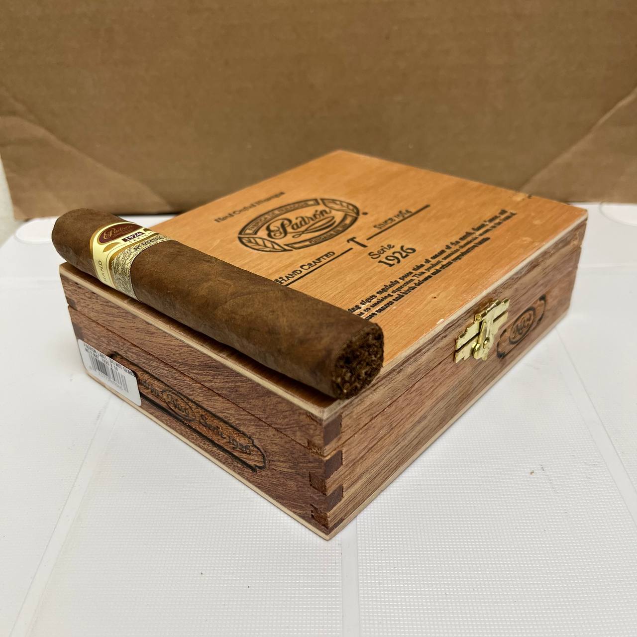 Padron 1926 Series No. 9 Robusto Natural - Image 10